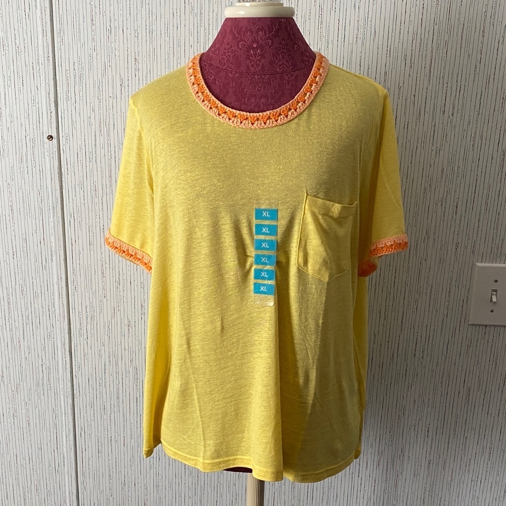 Joseph A. Crochet Yellow T-Shirt with Orange Crochet Trim Size XL Front Pocket